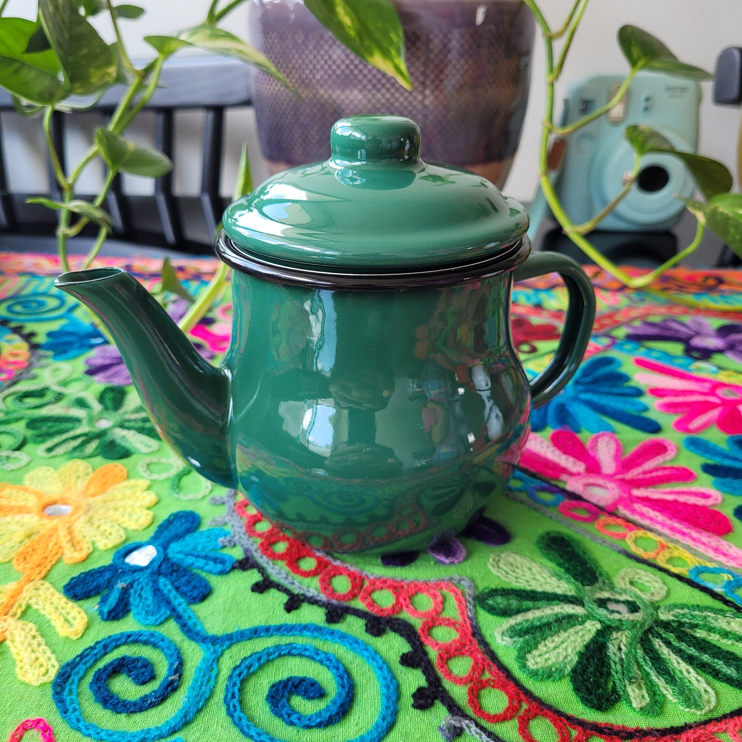 Tetera Enlozada con Infusor, Diseño Color Verde
