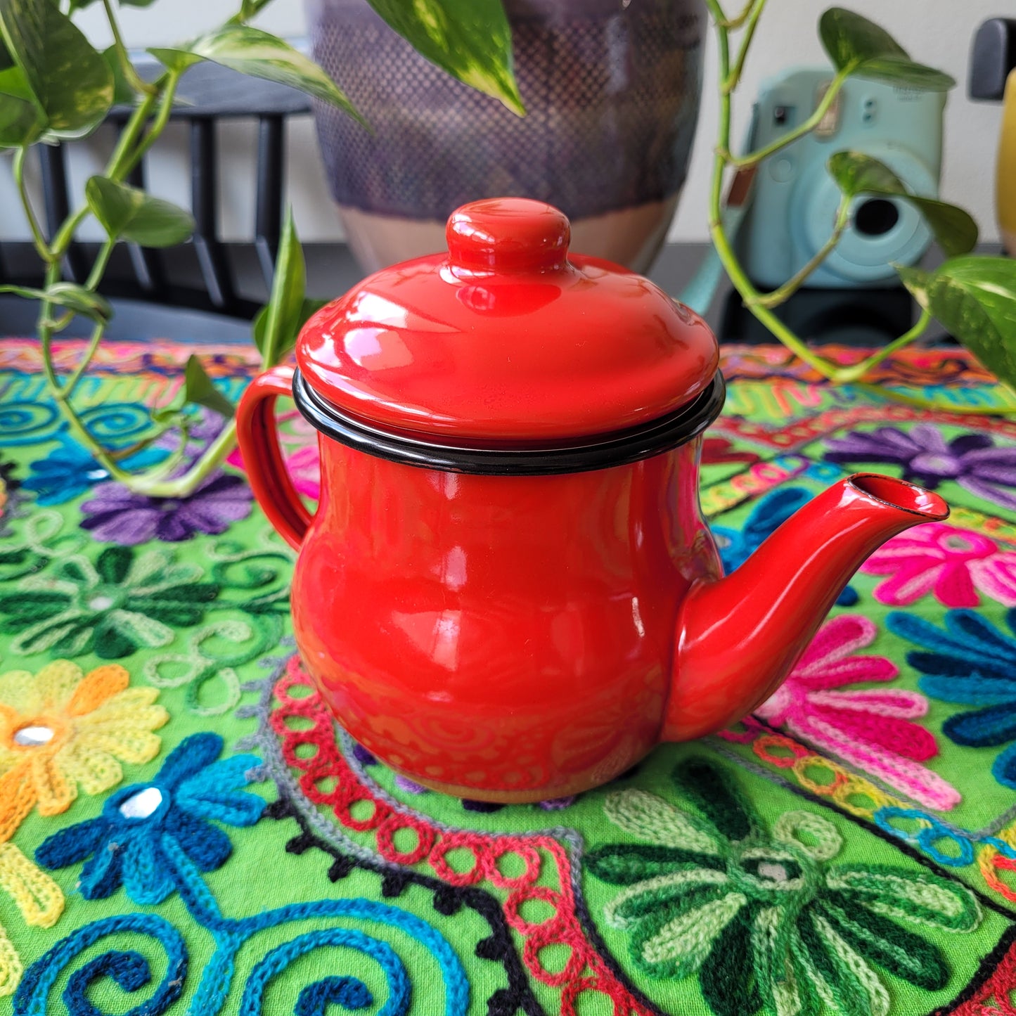 Tetera Enlozada con Infusor, Diseño Color Rojo