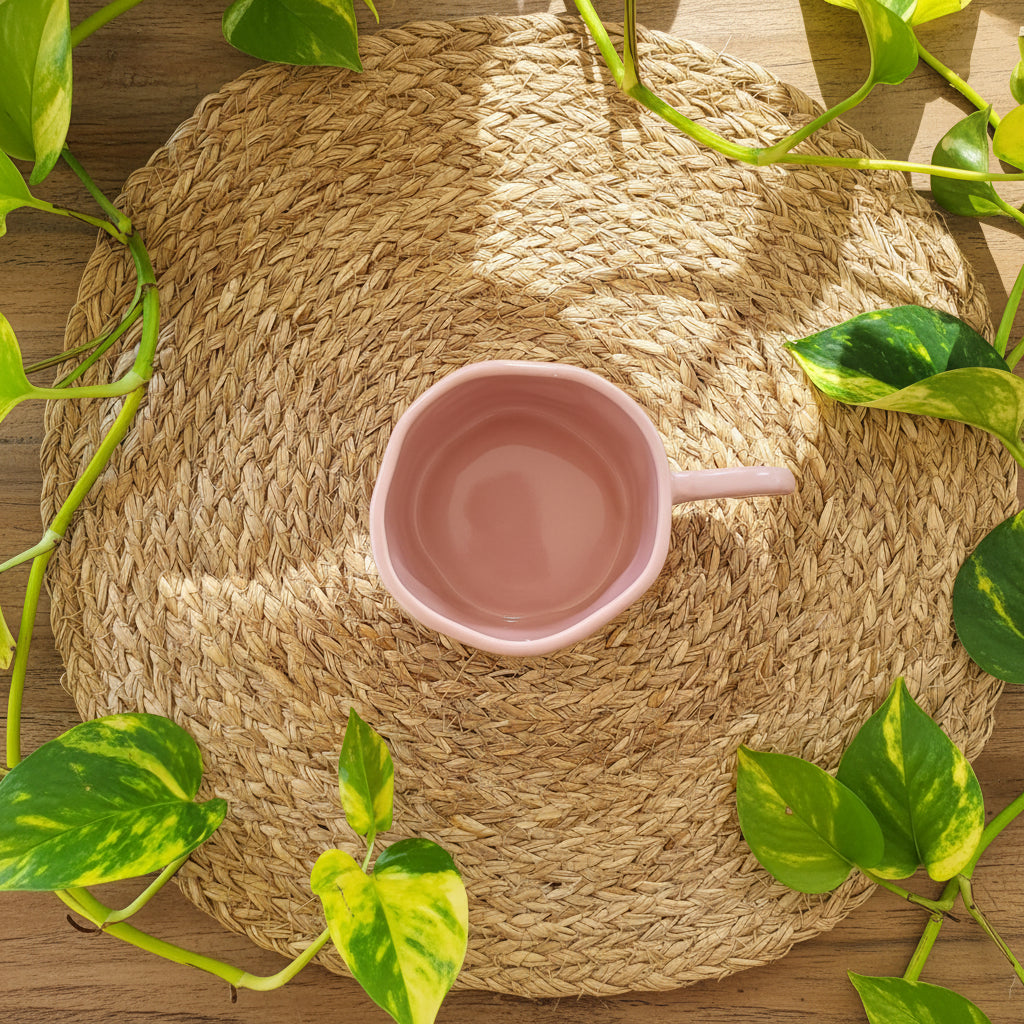 Taza de cerámica rosa pastel, diseño vintage