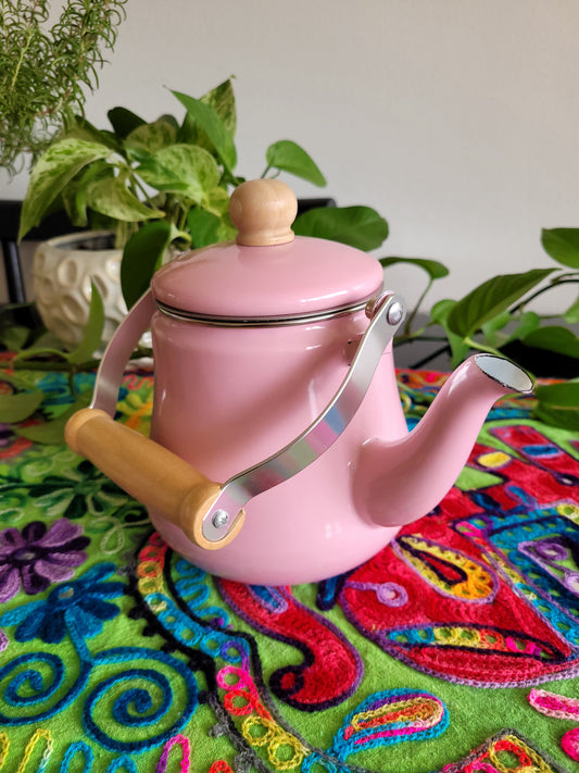 Tetera Enlozada Rosada con Infusor 1.5 cc